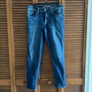 Universal Thread Jeans